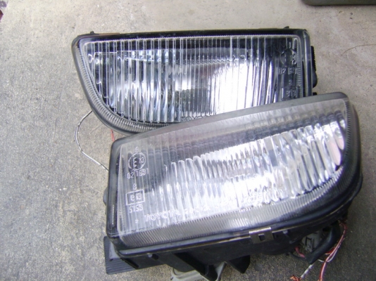 ไฟสปอร์ทไลท์กันชน carina ราคาเบาๆ