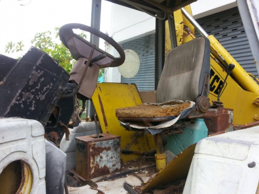 ขายรถตักตามสภาพ เครื่องดีใช้งานได้ ขายรถตักตามสภาพ เครื่องดีใช้งานได้