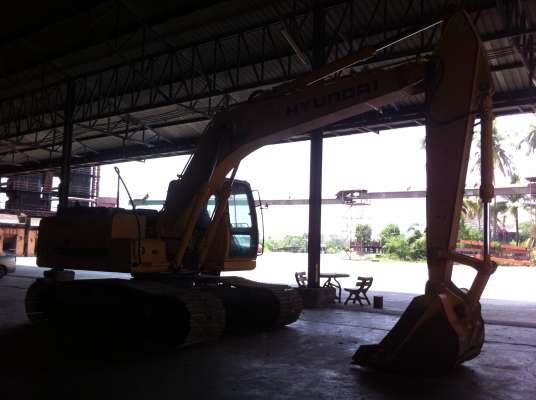 ขายรถแบคโฮ HYUNDAI ROBEX-210LC-7 รถสวยมาก 9000 กว่า ชั้วโมง อิมวอย ไฟฟ้าเต็ม สนใจโทร