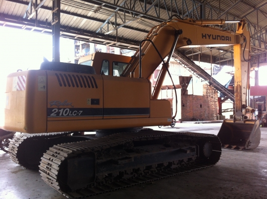 ขายรถแบคโฮ HYUNDAI ROBEX-210LC-7 รถสวยมาก 9000 กว่า ชั้วโมง อิมวอย ไฟฟ้าเต็ม สนใจโทร