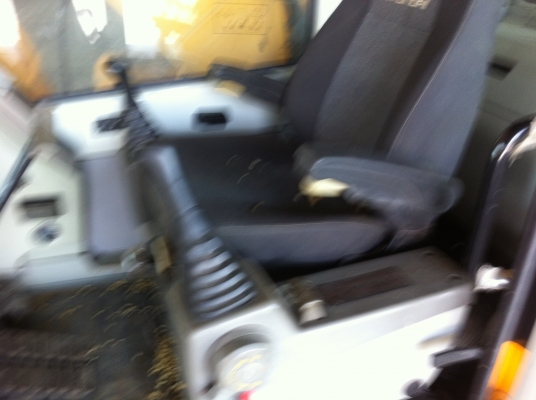 ขายรถแบคโฮ HYUNDAI ROBEX-210LC-7 รถสวยมาก 9000 กว่า ชั้วโมง อิมวอย ไฟฟ้าเต็ม สนใจโทร