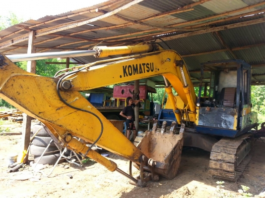 ขายKOMATSU 120-3 เครื่องดี เครื่องเดิม ปั้มเดิม พร้อมใช้งาน เอวแน่น ไม่มีเอกสาร