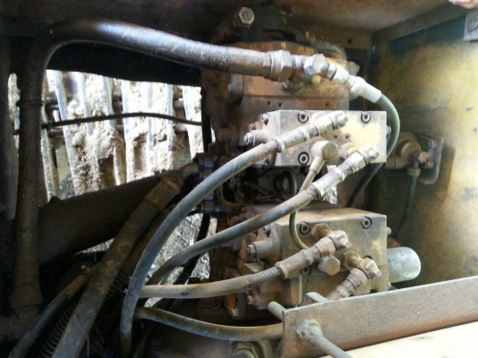 ขายKOMATSU 120-3 เครื่องดี เครื่องเดิม ปั้มเดิม พร้อมใช้งาน เอวแน่น ไม่มีเอกสาร