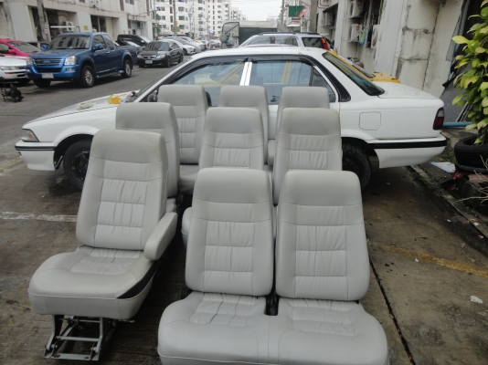 ขายแบาะรถตู้หัวปีบ 3แถว ขายแบาะรถตู้หัวปีบ 3แถว