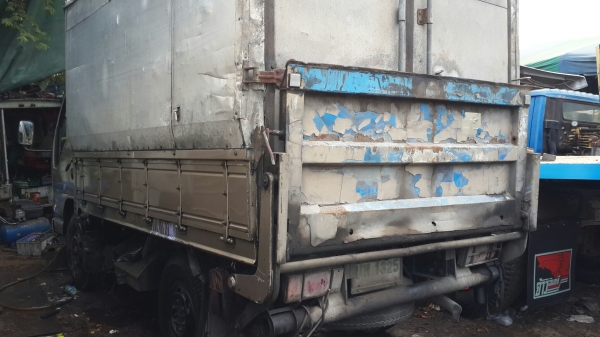 ขาย4ล้อบรรทุกอีซูซุ NKR ทะเบียนไม่ติดเวลา พวงมาลัยพาวเวอร์ กระจกไฟฟ้า แอร์เย็นฉ่ำ เพลาลอย ยางดี4เส้น มีลิปหลัง เครื่อง4DE1 110แรงม้า สภาพดีพร้อมใช้