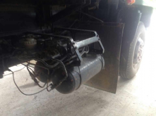 รถอีซุซุ 10 ล้อดั้ม 240 แรงม้า.  สนใจติดต่อ 081 - 6079515