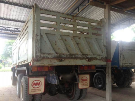 รถอีซุซุ 10 ล้อดั้ม 240 แรงม้า.  สนใจติดต่อ 081 - 6079515