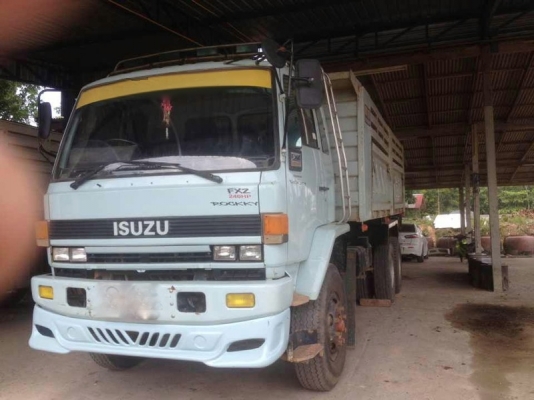 รถอีซุซุ 10 ล้อดั้ม 240 แรงม้า.  สนใจติดต่อ 081 - 6079515