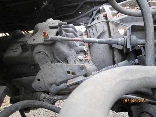 -ISUZU-10ล้อ..เพลาเดียวเครื่อง6BF.รถน้ำสภาพพร้อมใช้..ทะเบียน.ม79.ราคา490.000บ