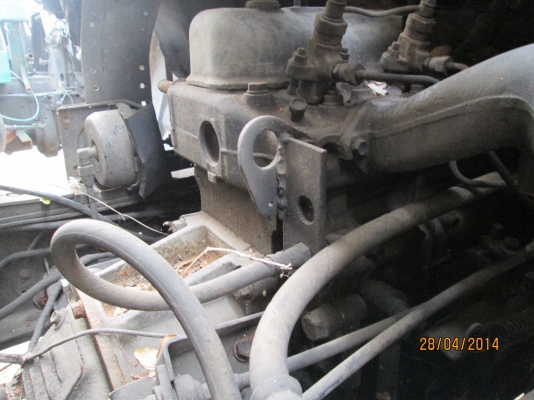 -ISUZU-10ล้อ..เพลาเดียวเครื่อง6BF.รถน้ำสภาพพร้อมใช้..ทะเบียน.ม79.ราคา490.000บ