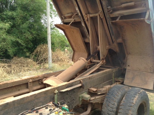 ขาย 6 ล้อหัวยาวดั้ม สภาพพร้อมใช้ เครื่อง DA640 140 แรงม้า เฟืองท้าย ZM 10 น็อต พาวเวอร์ มีระบบแอร์ ทะเบียนพร้อมโอนครับ