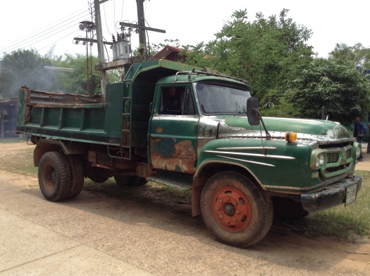 ขาย 6 ล้อหัวยาวดั้ม สภาพพร้อมใช้ เครื่อง DA640 140 แรงม้า เฟืองท้าย ZM 10 น็อต พาวเวอร์ มีระบบแอร์ ทะเบียนพร้อมโอนครับ