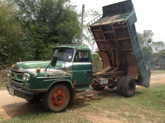 ขาย 6 ล้อหัวยาวดั้ม สภาพพร้อมใช้ เครื่อง DA640 140 แรงม้า เฟืองท้าย ZM 10 น็อต พาวเวอร์ มีระบบแอร์ ทะเบียนพร้อมโอนครับ