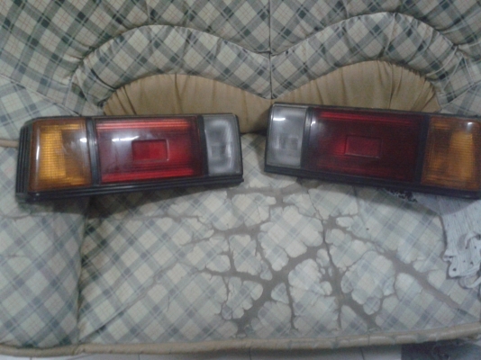 ขายไฟท้าย บี11 สวยๆ1คู่800