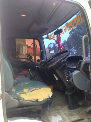 HINO FC4JJRA 6ล้อ165แรงพื้นเรียบติดเครน(เฮี๊ยบ)3ตัน ปี2548...สภาพเดิมๆสวย รถออกห้างป้ายแดง...ใช้น้อย