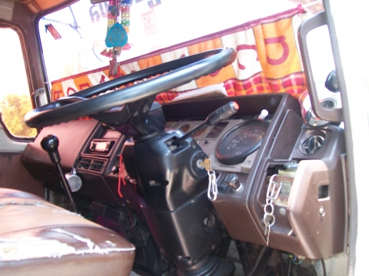HINO F18 แท้ สภาพสวยมาก เครื่อง  HO7C  185 แรง กระบะพื้นเรียบ สภาพสวย แอร์เย็นช่ำ คัสซีสวยทั้งเส้น ยางเต็ม 10 เส้น