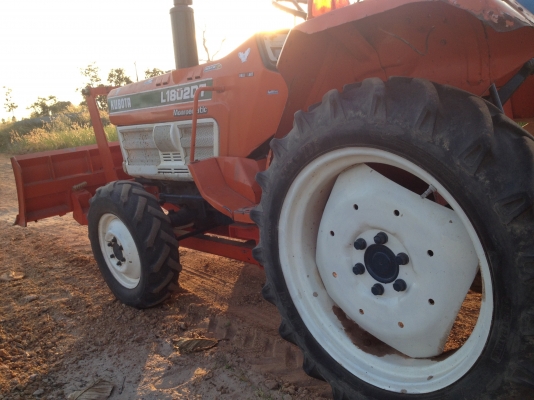 ==>ขาย kubota 4wd ใบมีดหน้า อุปกรณ์พร้อมใช้