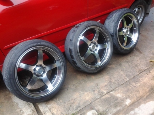 ล้อขอบ17พร้อมยาง