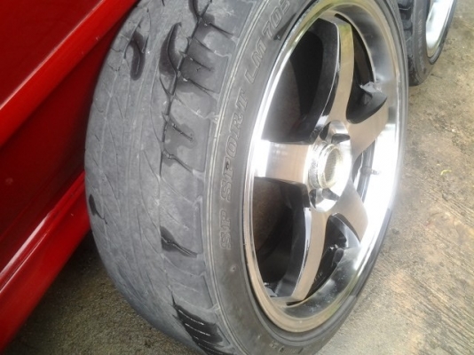 ล้อขอบ17พร้อมยาง