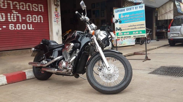 ราคาสุดท้ายคับ Honda Steed 600 เดิมๆ เอกสารครบทะเบียนแท้ ประกอบใหม่คับ รถไม่มีปัญหาใดๆครับ รถอยู่สกลนคร ตอนนี้ทำโอนลอยไว้ ขาย 115,000 บาท พร้อมส่งทั่วไทยคับ โทร 0810578282 สนใจรถสวย ถูก ดี ต้อง POP BIGBIKE SAKONNAKHON