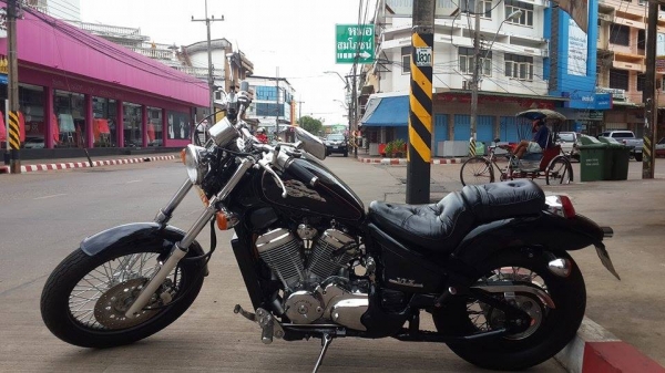 ราคาสุดท้ายคับ Honda Steed 600 เดิมๆ เอกสารครบทะเบียนแท้ ประกอบใหม่คับ รถไม่มีปัญหาใดๆครับ รถอยู่สกลนคร ตอนนี้ทำโอนลอยไว้ ขาย 115,000 บาท พร้อมส่งทั่วไทยคับ โทร 0810578282 สนใจรถสวย ถูก ดี ต้อง POP BIGBIKE SAKONNAKHON