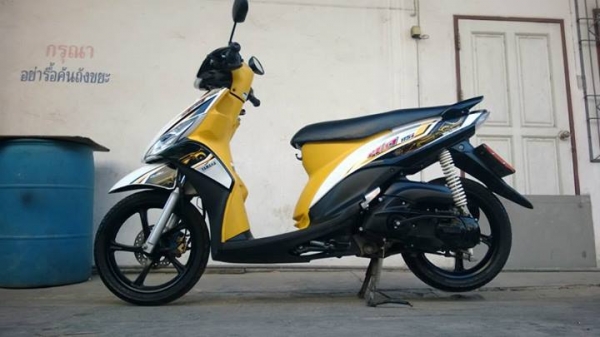 Mio 115i 2013 หัวฉีดประหยัด สีเหลืองสวยๆเลย ขายถูกๆ ต่อรองได้จ้า Mio 115i 2013 หัวฉีดประหยัด สีเหลืองสวยๆเลย ขายถูกๆ ต่อรองได้จ้า