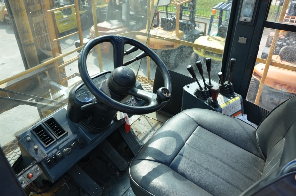 ขาย Toyota 2FDH200 ดีเซล Hino HO6C ออโต้ 20 ตัน ยกสูง 9.8 เมตรสเปซเดอร์