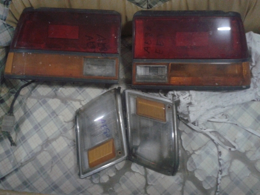 ขายไฟท้ายคู่800 ไฟมุมหน้าคู่200 โตโยต้า ae80 ee80