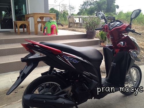ขายHonda click 125iสีดำเเดง ปี2556
