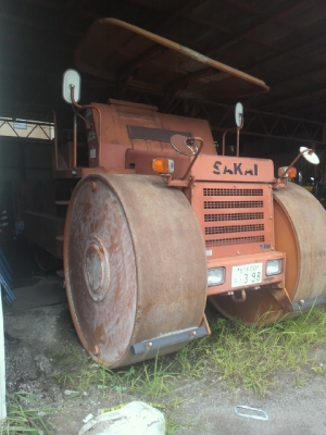 รถบดถนนสามล้อเหล็ก R2