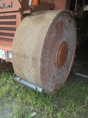 รถบดถนนสามล้อเหล็ก R2