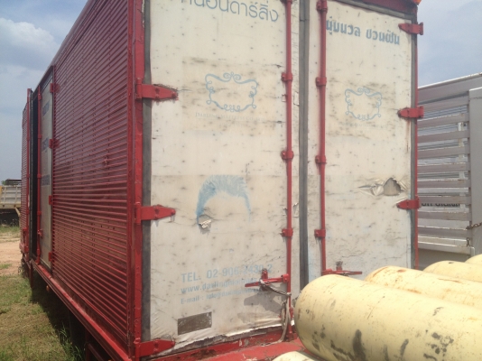 ขายตู้แห้งประตู 4 บาน ยาว 7.20 เมตร กว้าง 2.45 เมตร สูง 2 เมตร คัชซี 87 ใส่ HINO ราคาไม่แพงสภาพสวยๆครับ ขายตู้แห้งประตู 4 บาน ยาว 7.20 เมตร กว้าง 2.45 เมตร สูง 2 เมตร คัชซี 87 ใส่ HINO ราคาไม่แพงสภาพสวยๆครับ