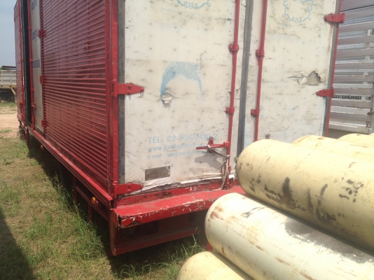 ขายตู้แห้งประตู 4 บาน ยาว 7.20 เมตร กว้าง 2.45 เมตร สูง 2 เมตร คัชซี 87 ใส่ HINO ราคาไม่แพงสภาพสวยๆครับ