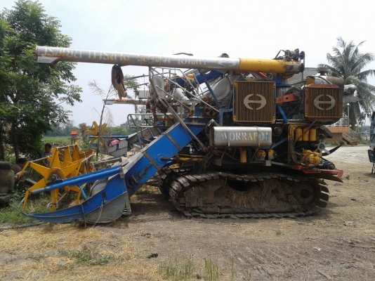 ขายรถเกี่ยวข้าววรพจน์การช่าง