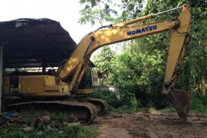 KOMATSU PC200-6 S/N8995ไฟฟ้าครบเอวแน่นช่วงล่าง90\%