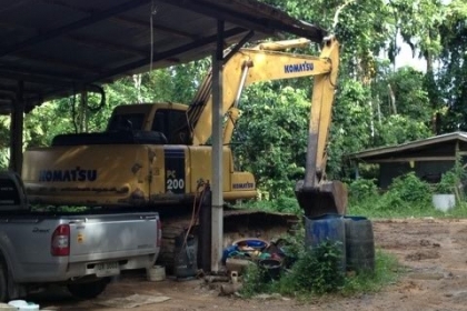 KOMATSU PC200-6 S/N8995ไฟฟ้าครบเอวแน่นช่วงล่าง90\%