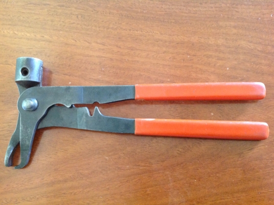 ขายคีมเอนกประสงค์โบราณ เป็นทั้งคีมและ ค้อน