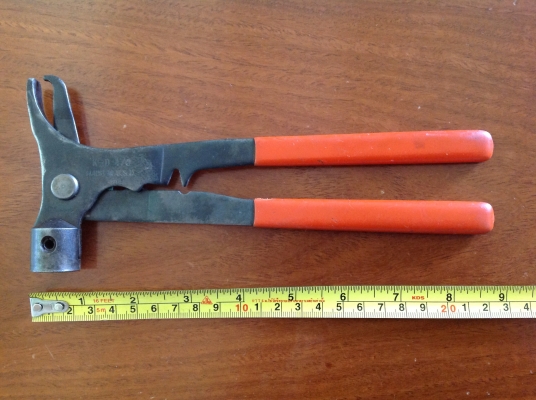 ขายคีมเอนกประสงค์โบราณ เป็นทั้งคีมและ ค้อน