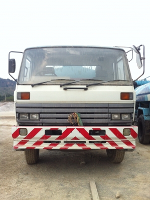 ขายรถบรรทุกน้ำ Nissan Condor ปี 2545 ราคา 850,000