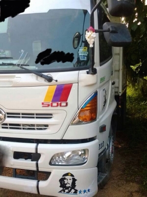 รถฮีโน่ 6 ล้อดั้ม 220 แรงม้า. ปี 56  ( รถวิ่ง 1x,xxx กม. )  สนใจติดต่อ 081 - 6079515