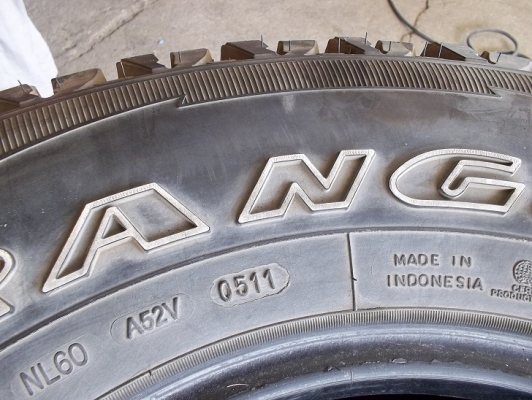 ขายยาง 31x10.5x15  GOODYEA  ปี11  4เส้น ดอกสวยไม่เป็นบั้ง