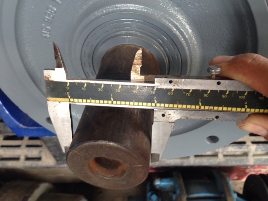 ขายมอเตอร์เกียร์หน้าแปลน SEW ขนาด 5.5 HP. 380 V อัตราทด 1:35 สภาพสวย วิ่งนิ่ม พร้อมใช้งาน มี 2 ตัวครับ