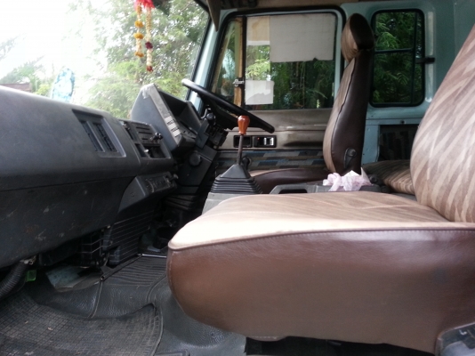 ขาย 6 ล้อยาว 7.20 ม.  ISUZU Rocky นางฟ้า รถห้างแท้ FTR 195 แรงม้า ตู้แห้ง 10 บาน  มีงานประจำให้วิ่งรับเงินเดือนต่อเดือน รถสวยแน่นอนเอาไปวิ่งงานได้ทันที มีงานประจำให้วิ่งรับเงินเดือนต่อเดือน เดือนหนึ่งยอดรับบก่อนหักค่าใช้จ่าย 150,000-170,000 บาท งานใช้คนขั