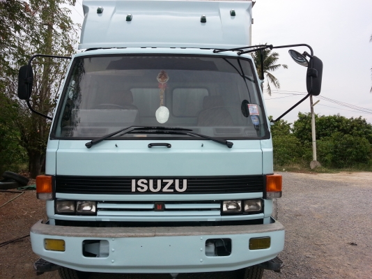 ขาย 6 ล้อยาว 7.20 ม.  ISUZU Rocky นางฟ้า รถห้างแท้ FTR 195 แรงม้า ตู้แห้ง 10 บาน  มีงานประจำให้วิ่งรับเงินเดือนต่อเดือน รถสวยแน่นอนเอาไปวิ่งงานได้ทันที มีงานประจำให้วิ่งรับเงินเดือนต่อเดือน เดือนหนึ่งยอดรับบก่อนหักค่าใช้จ่าย 150,000-170,000 บาท งานใช้คนขั