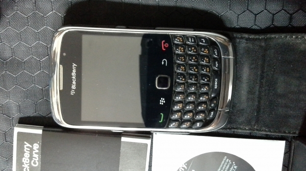 ขาย BB 9300 3G wifi