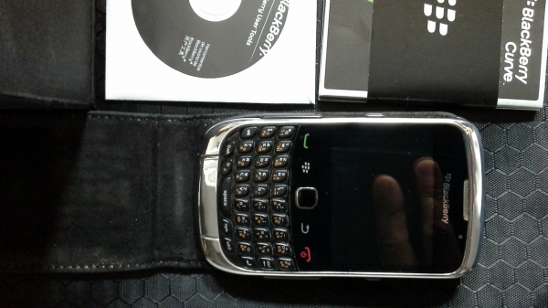 ขาย BB 9300 3G wifi