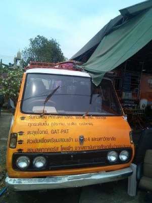 ขาย รถตู้ Toyota Hiace RH11 เครื่อง 12 r 4 เกียร์ รถ สวย จอด ไว้เฉยๆเสียด้าย คับ ขาย 35000 ลองดูคับ