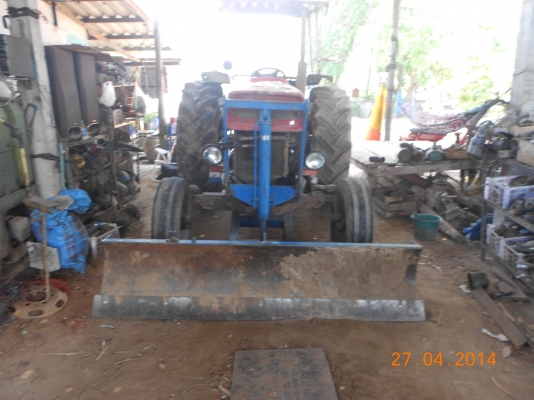 ขายรถไถแมสซี่ 165 สภาพพร้อมใช้งาน สโพกหลังเหลี่ยม มีใบมีดดัน พร้อมผาน7  1ชุด ใช้งานได้ทันทีไม่ต้องซ่อมราคาถูกๆ