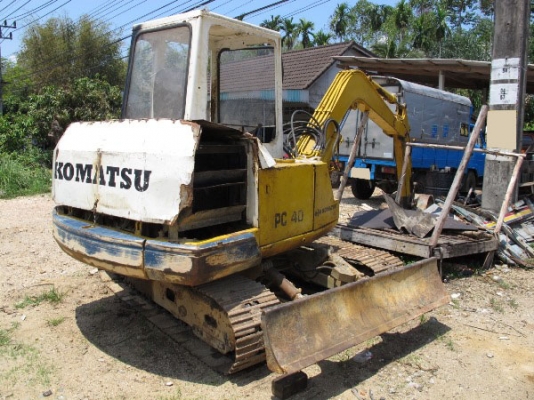 รถแบคโฮ Komatsu PC40-3