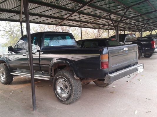 ขายด่วน Toyota Hilux sr5